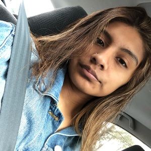 Meet your Posher, Adriana